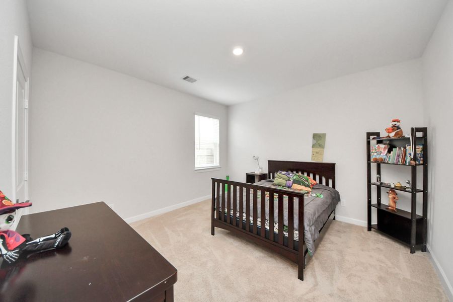 Furnished interior view inside a new home in , Santa Fe (Image 10).
