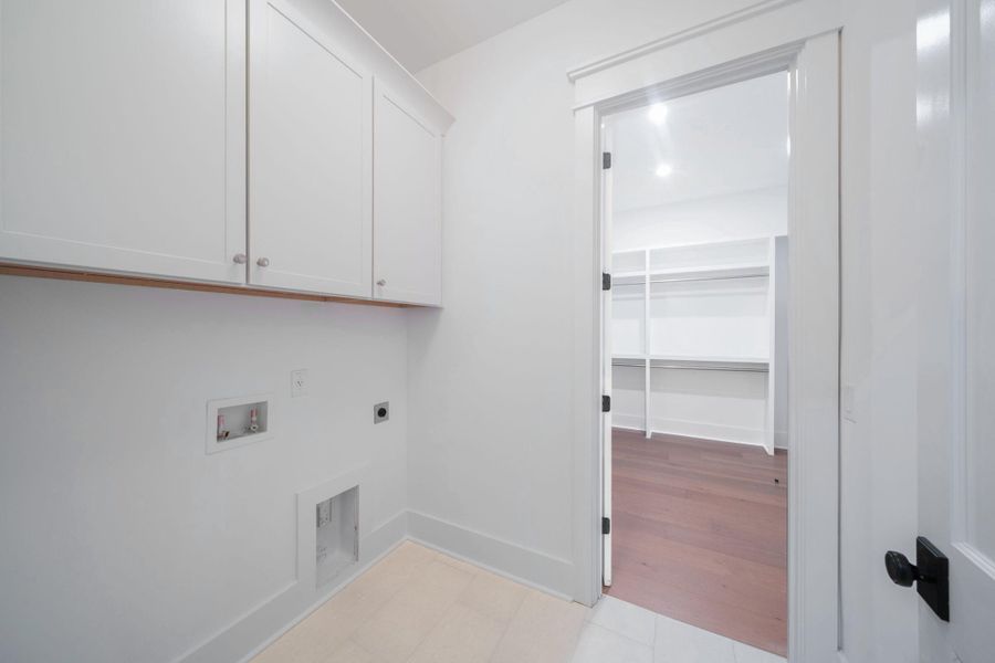 Spacious, unfurnished interior of a new home in , Mount Pleasant (Image 27).