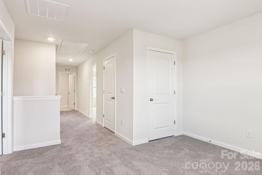 Spacious, unfurnished interior of a new home in Rydele Heights, Asheville (Image 16).