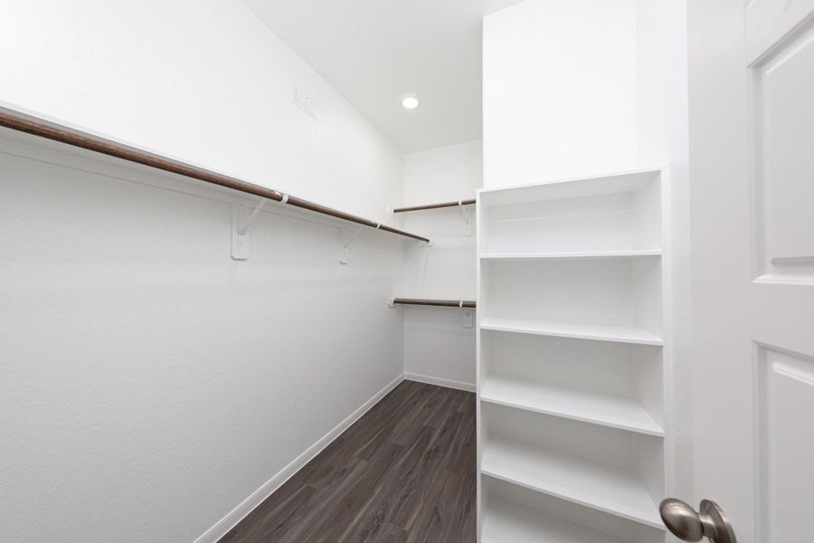 Spacious, unfurnished interior of a new home in Granger Pines, Conroe (Image 13). Spacious, unfurnished interior of a new home in Granger Pines, Conroe (Image 13).