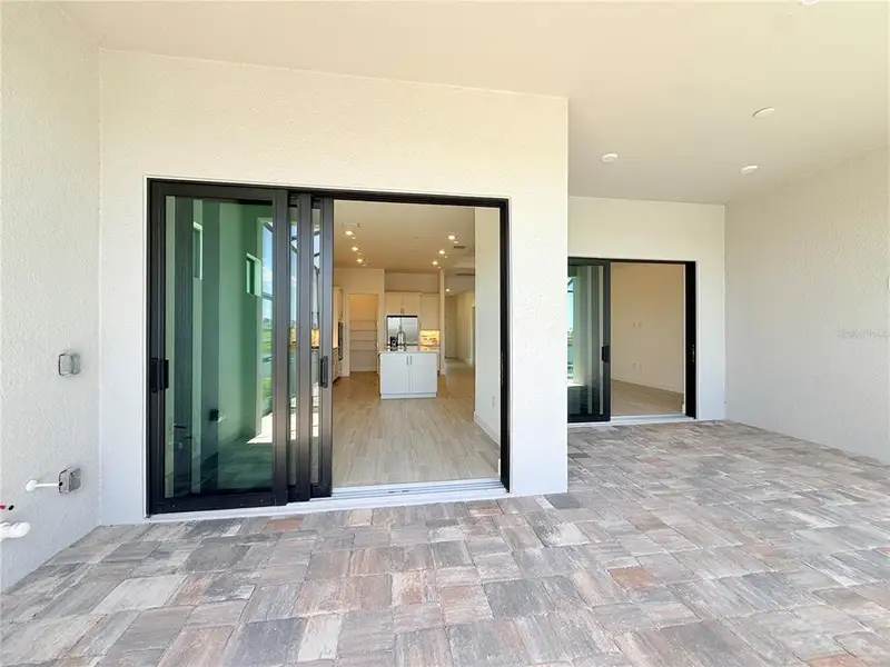 Exterior details and patio area of a home in , Lakewood Ranch (Image 21).