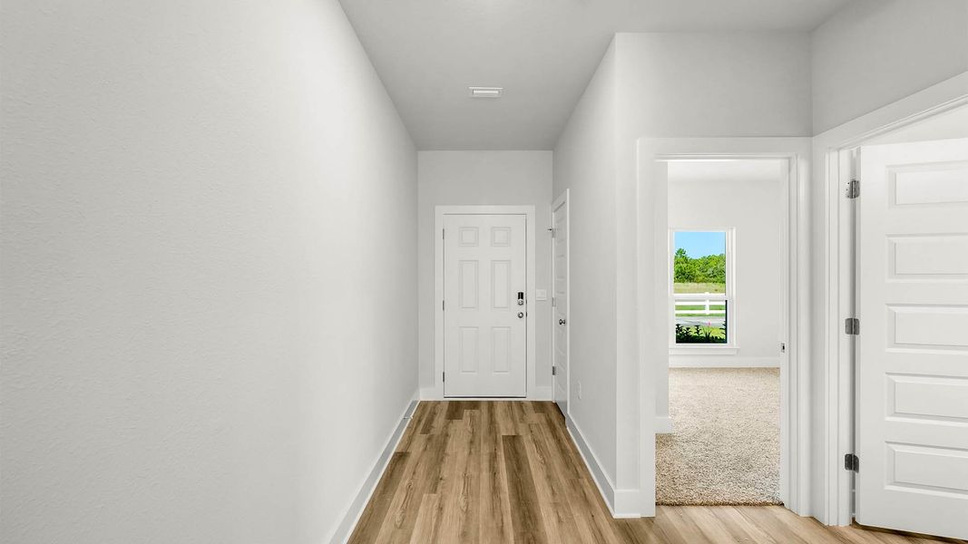 Spacious, unfurnished interior of a new home in Buffer Farms, Port Saint Joe (Image 13).