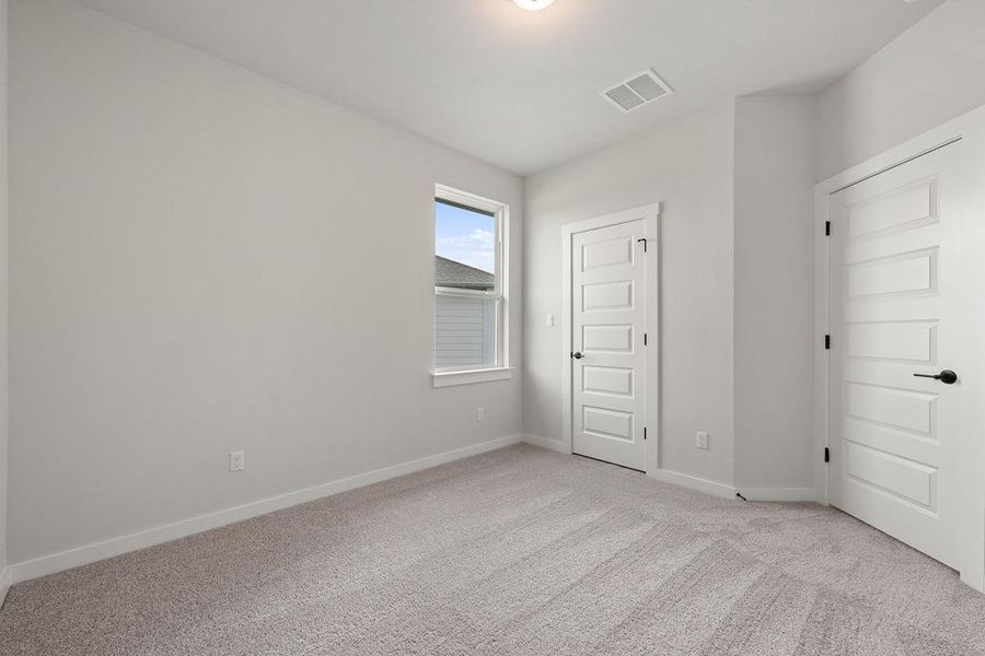 Spacious, unfurnished interior of a new home in Lagos Reserve, Manor (Image 28).