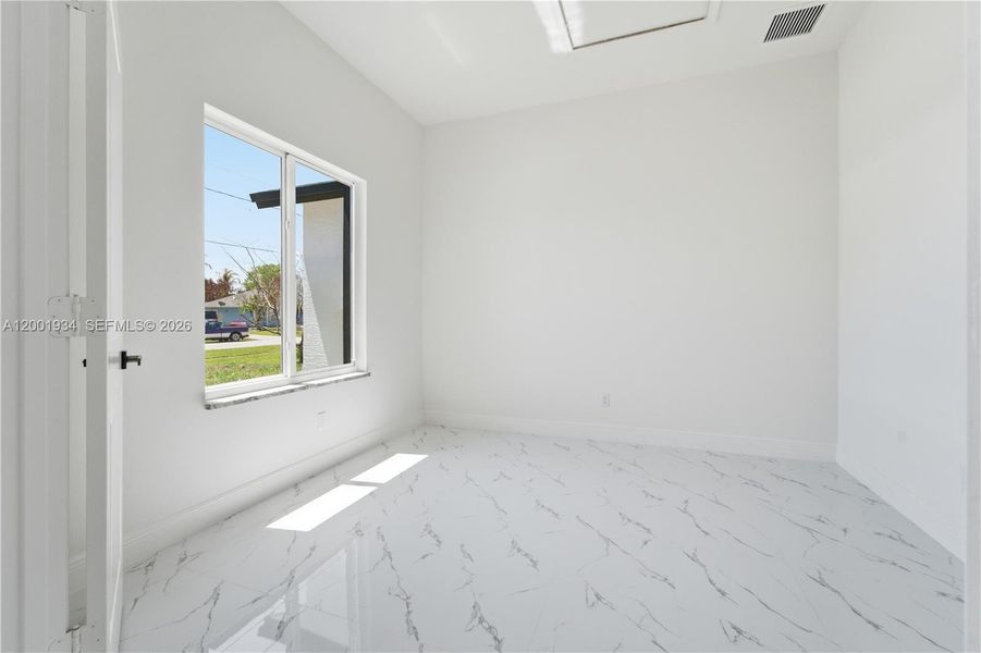 Spacious, unfurnished interior of a new home in , Port St. Lucie (Image 36).