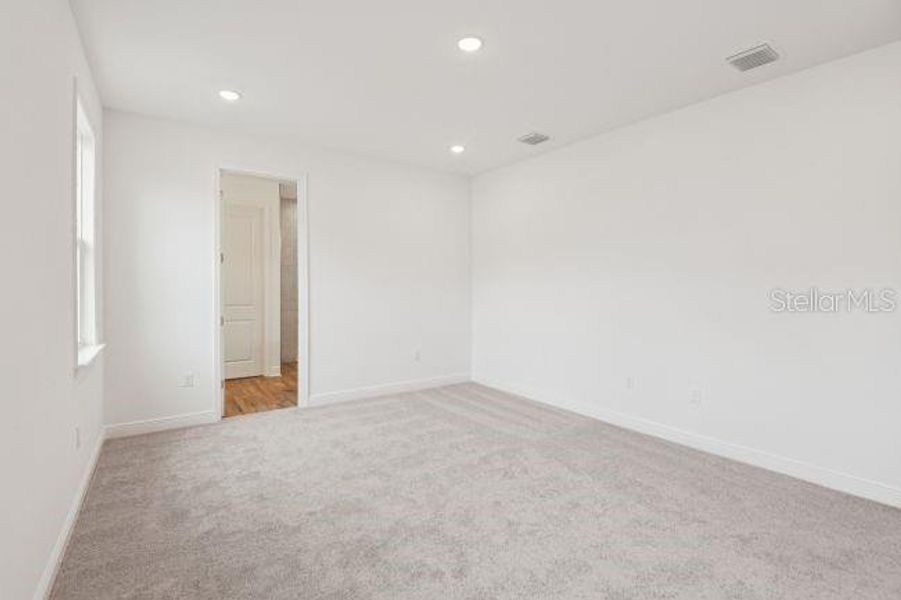Spacious, unfurnished interior of a new home in Sugarmill Woods, Homosassa (Image 15). Spacious, unfurnished interior of a new home in Sugarmill Woods, Homosassa (Image 15).