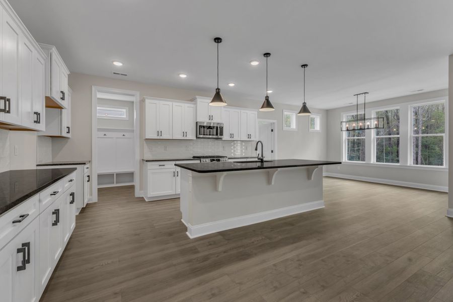 Representative furnished interior of a home built from the The Hampton by RobuckHomes in Baylee Ridge, Selma (Image 69). Representative furnished interior of a home built from the The Hampton by RobuckHomes in Baylee Ridge, Selma (Image 69).
