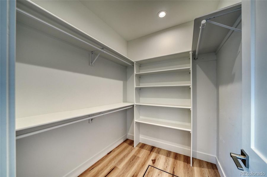 Walk in closet