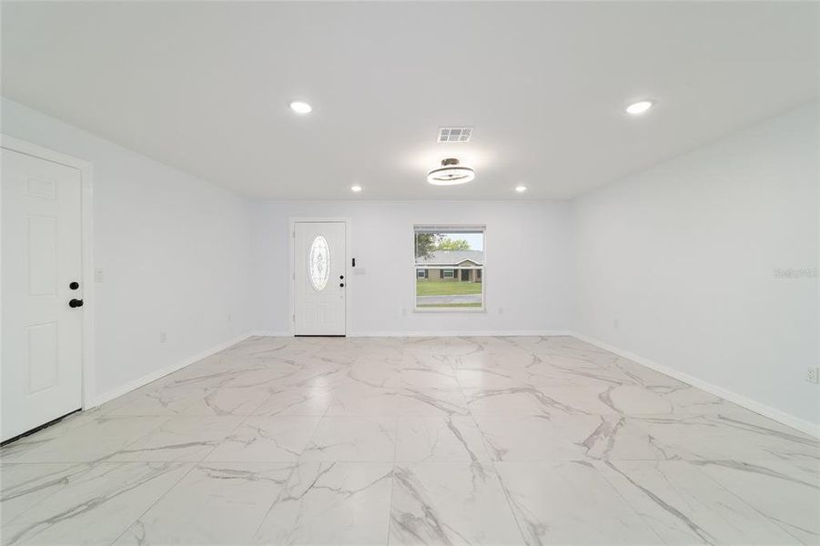 Spacious, unfurnished interior of a new home in , Dunnellon (Image 42). Spacious, unfurnished interior of a new home in , Dunnellon (Image 42).
