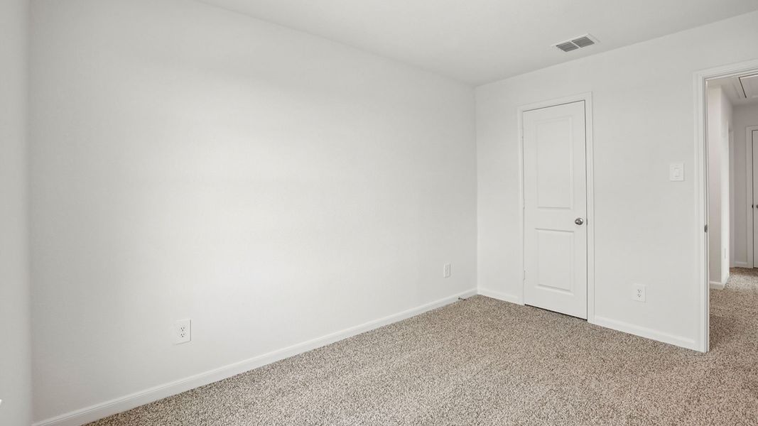 Spacious, unfurnished interior of a new home in Briarwood, Elgin (Image 33).
