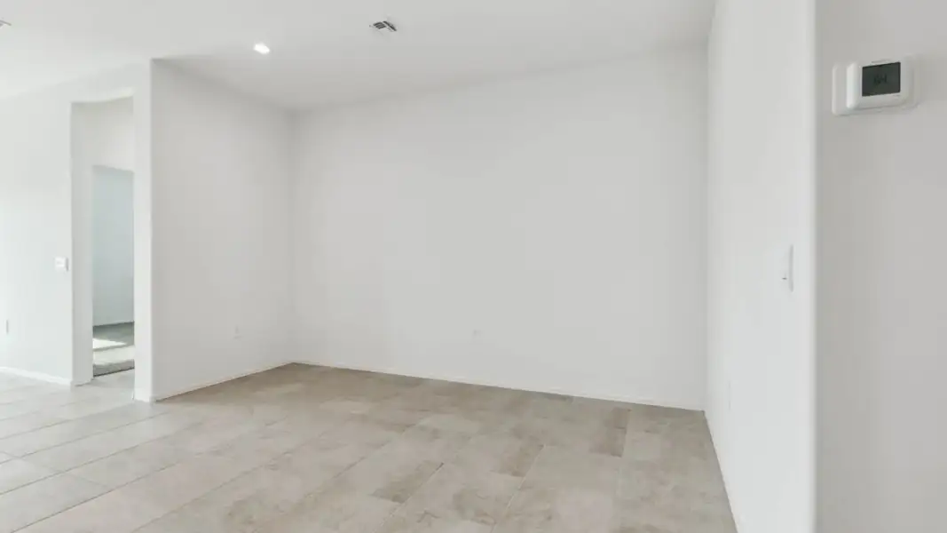 Spacious, unfurnished interior of a new home in Carlton Commons, Casa Grande (Image 13). Spacious, unfurnished interior of a new home in Carlton Commons, Casa Grande (Image 13).