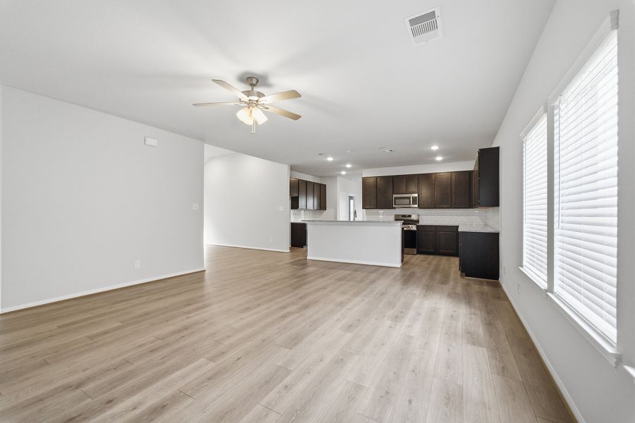 Spacious, unfurnished interior of a new home in Ashland, Texas City (Image 15). Spacious, unfurnished interior of a new home in Ashland, Texas City (Image 15).