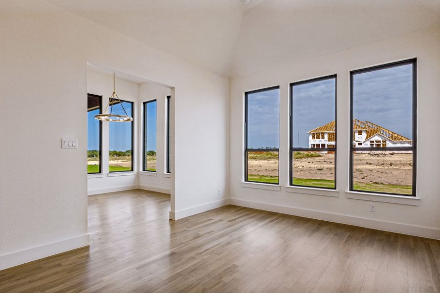 Spacious, unfurnished interior of a new home in Hilltop Ranch, Leander (Image 27).