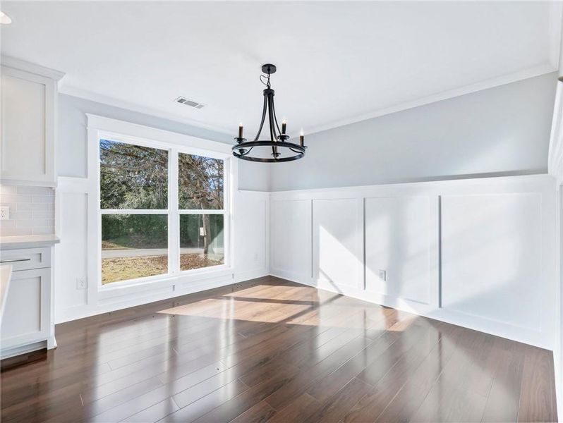 Image 43 of a home in .