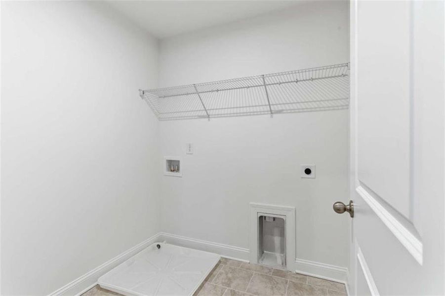Spacious, unfurnished interior of a new home in The Estates at Hurricane Pointe, Douglasville (Image 33). Spacious, unfurnished interior of a new home in The Estates at Hurricane Pointe, Douglasville (Image 33).
