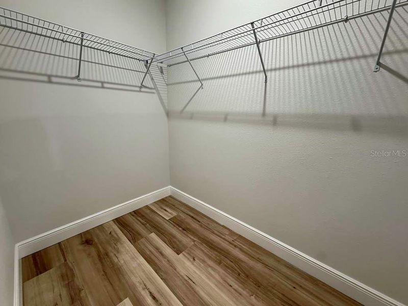 Spacious, unfurnished interior of a new home in , Port Charlotte (Image 12).