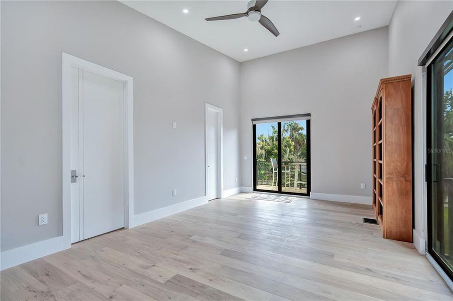 Spacious, unfurnished interior of a new home in , Winter Park (Image 37). Spacious, unfurnished interior of a new home in , Winter Park (Image 37).