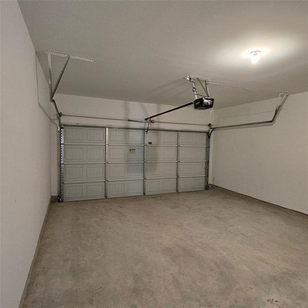 Spacious, unfurnished interior of a new home in City Gate, Houston (Image 10).