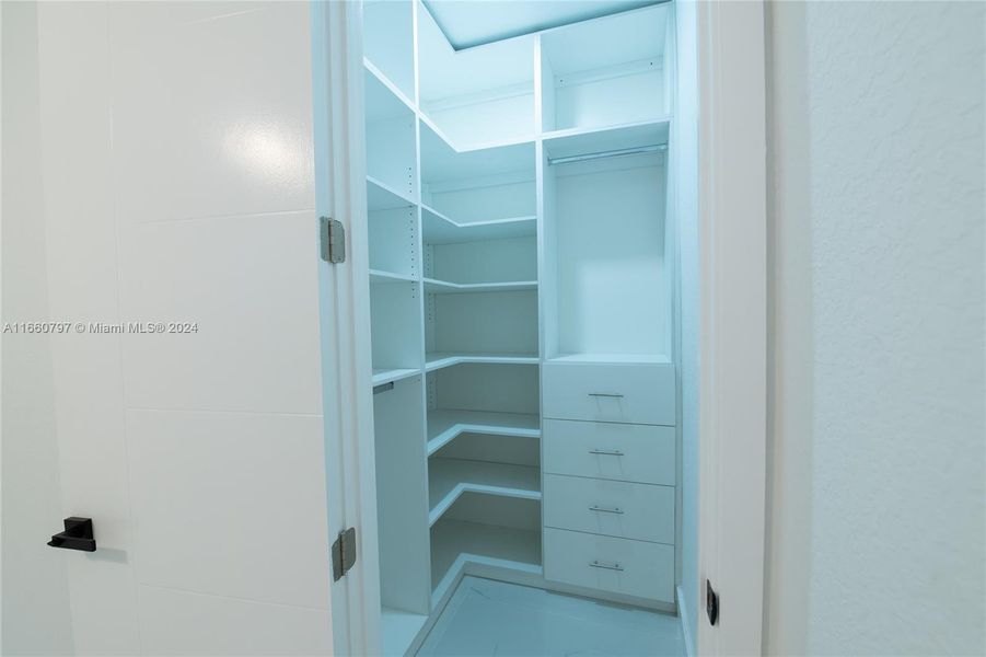 Image 52 of a home in .