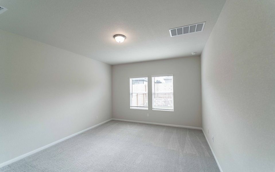 Spacious, unfurnished interior of a new home in Hunters Glen, Jarrell (Image 14).