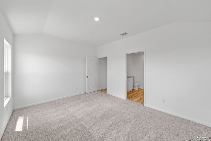 Spacious, unfurnished interior of a new home in Blue Wing, San Antonio (Image 13). Spacious, unfurnished interior of a new home in Blue Wing, San Antonio (Image 13).