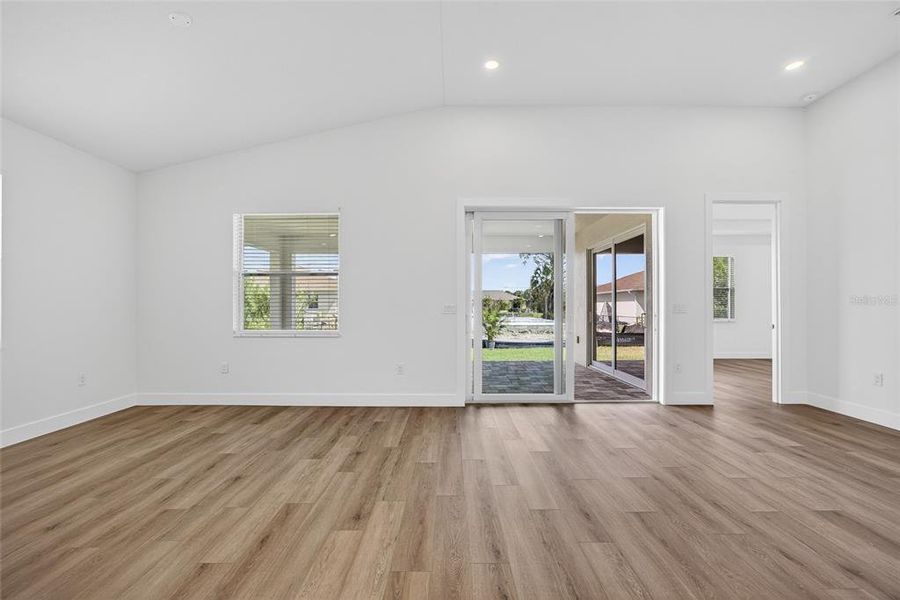 Spacious, unfurnished interior of a new home in , Rotonda West (Image 28).