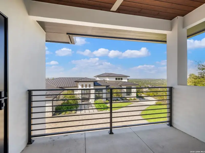 Exterior details and patio area of a home in , San Antonio (Image 4).