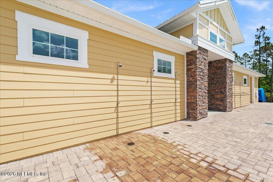Exterior details and patio area of a home in , Green Cove Springs (Image 29).