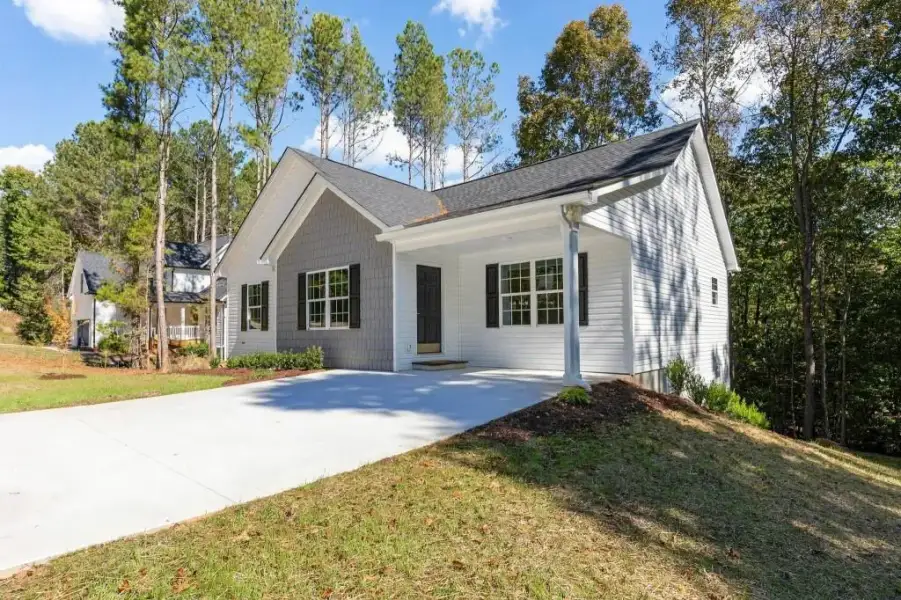 Image 60 of a home in .