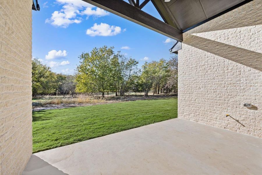 Exterior details and patio area of a home in Rolling Creek Ranch, Aledo (Image 3). Exterior details and patio area of a home in Rolling Creek Ranch, Aledo (Image 3).
