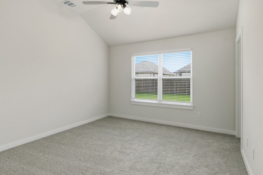 Spacious, unfurnished interior of a new home in Bonham Trace, Bryan (Image 18).