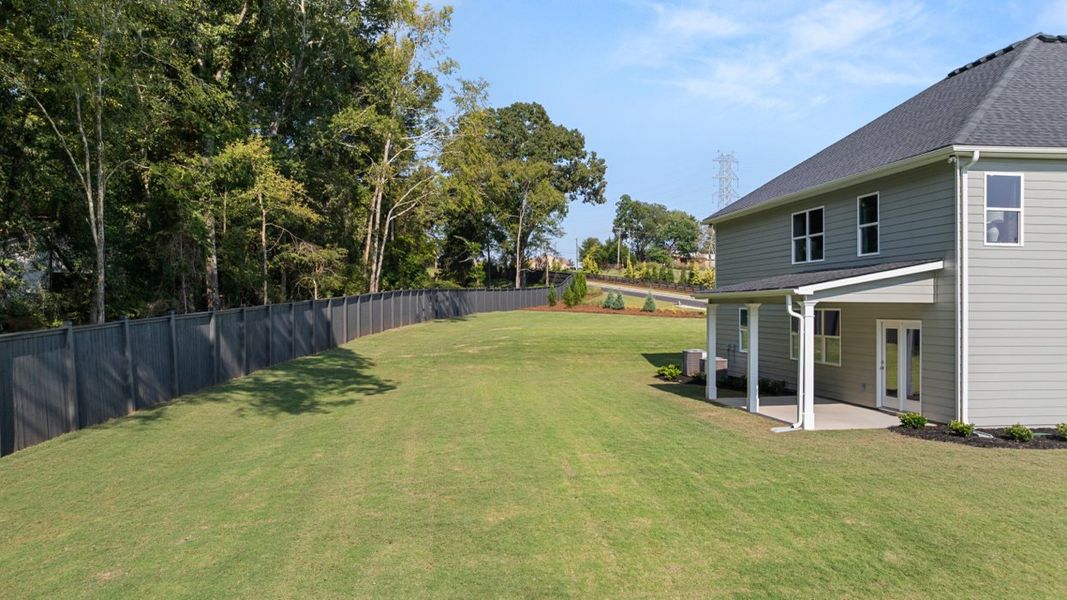 Representative exterior details of a home built from the Halton by D.R. Horton in Jackson Landing, Jefferson (Image 26).
