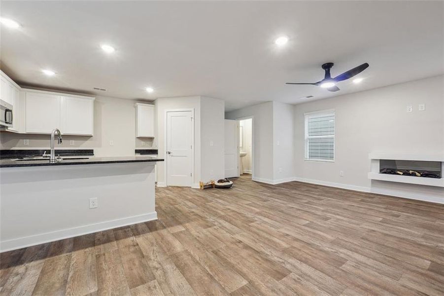 Spacious, unfurnished interior of a new home in The Enclave at Stonewall Station, Union City (Image 13).