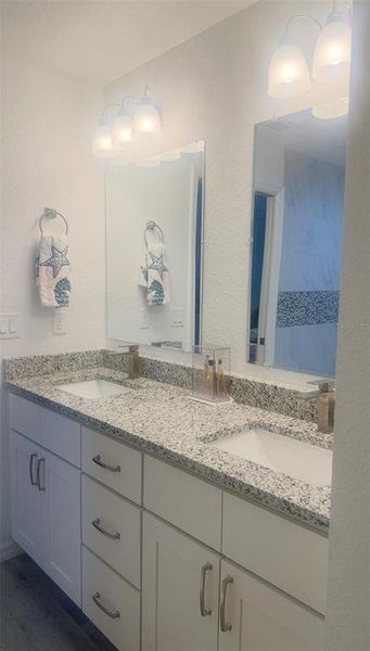 Furnished interior view inside a new home in , Ocklawaha (Image 6).