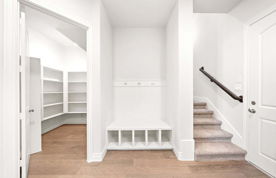 Representative unfurnished interior of a home built from the 3326AU by Ravenna Homes in Audubon 60′, Magnolia (Image 27).