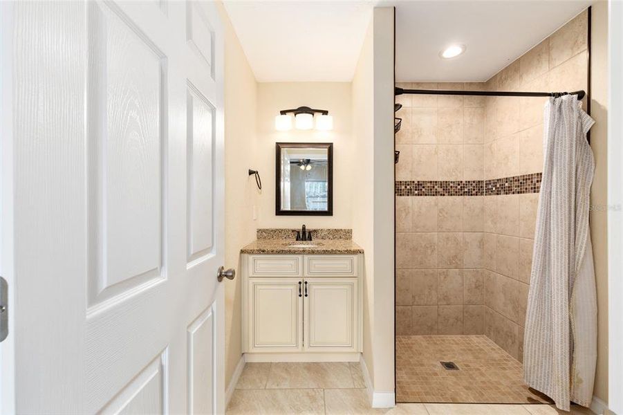 Furnished interior view inside a new home in , Ocala (Image 17).