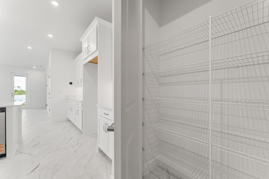 Image 15 of a home in Avila.