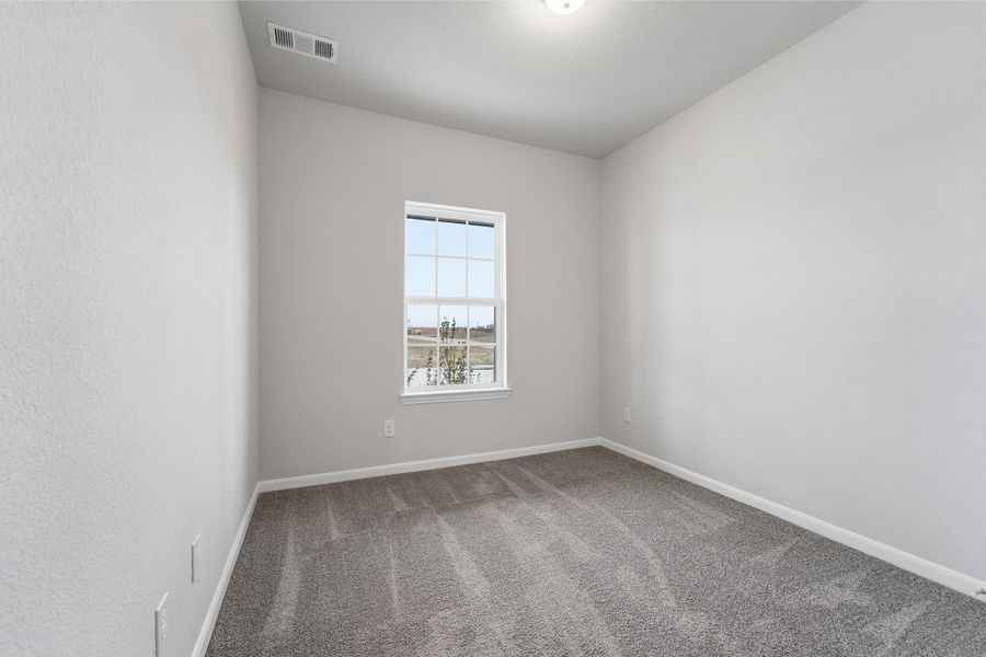 Spacious, unfurnished interior of a new home in Saddlebrook Estates, Waxahachie (Image 22).