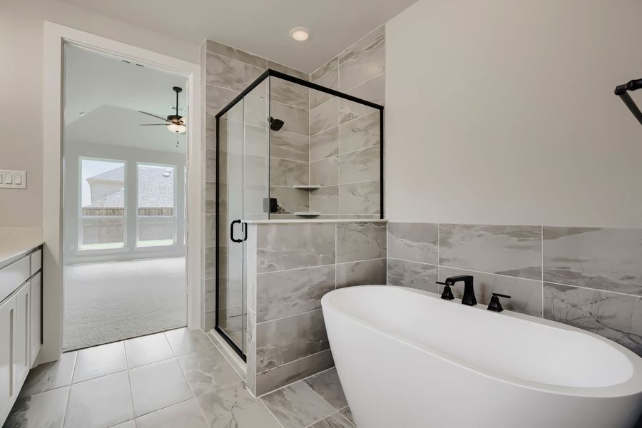 4414 Windy Point - Primary Bathroom 4414 Windy Point - Primary Bathroom