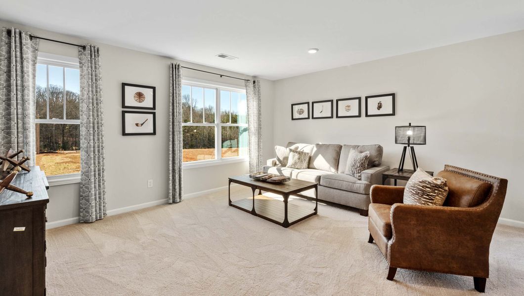 Representative furnished interior of a home built from the Graymount by D.R. Horton in Hunters Creek, Greenwood (Image 30).