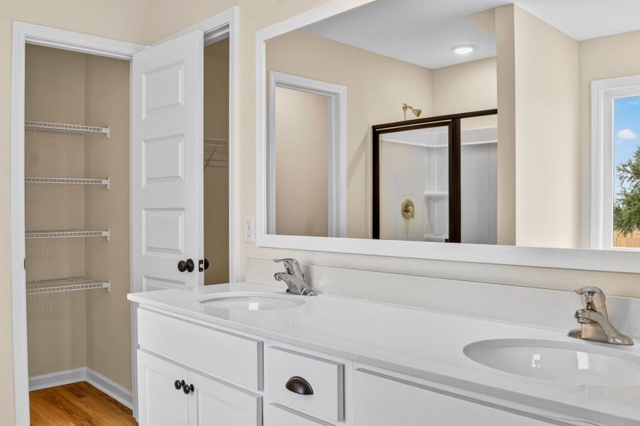Representative furnished interior of a home built from the The Sunbury by RTS Homes in Doctor's Creek, Ludowici (Image 10).