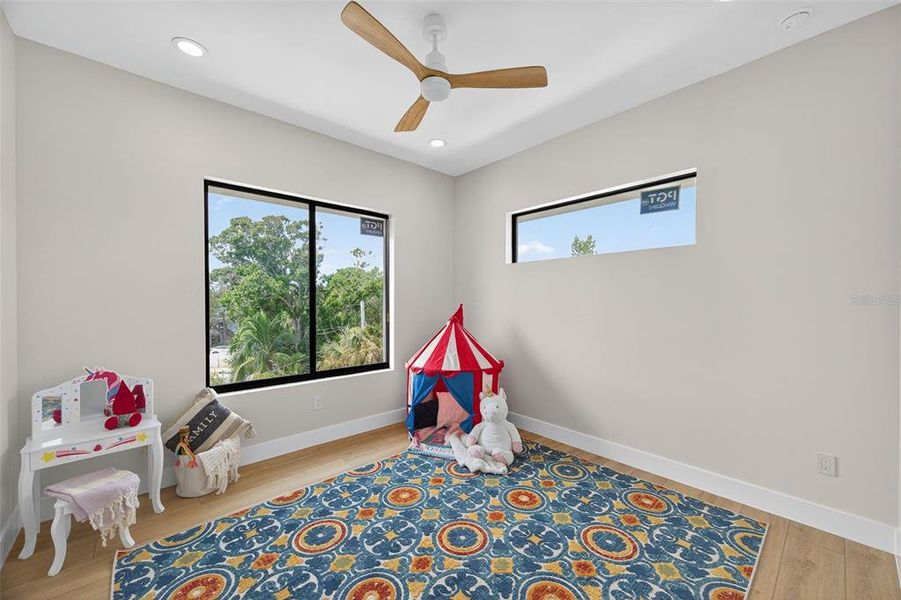 Furnished interior view inside a new home in , St. Petersburg (Image 34).