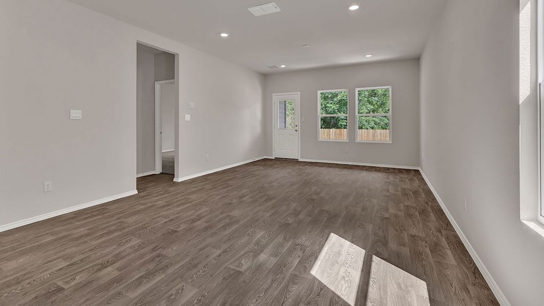 Spacious, unfurnished interior of a new home in Bollinger, Maxwell (Image 29).