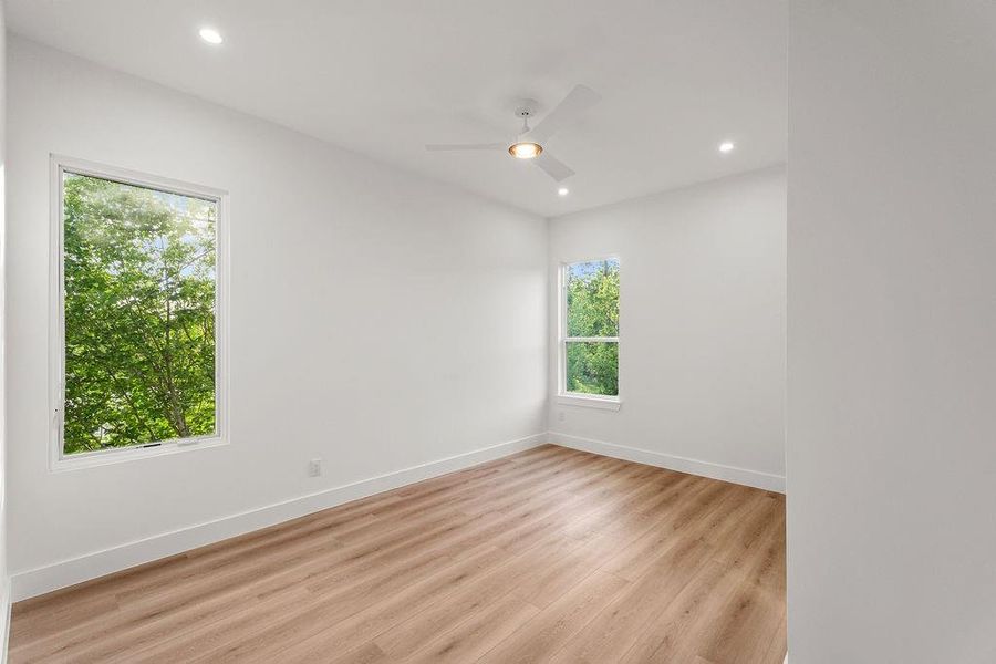 Spacious, unfurnished interior of a new home in , Farmers Branch (Image 20).
