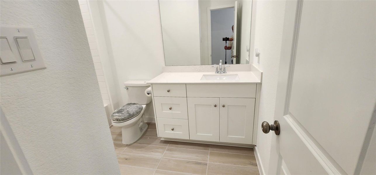 Furnished interior view inside a new home in Anniston, Katy (Image 13).