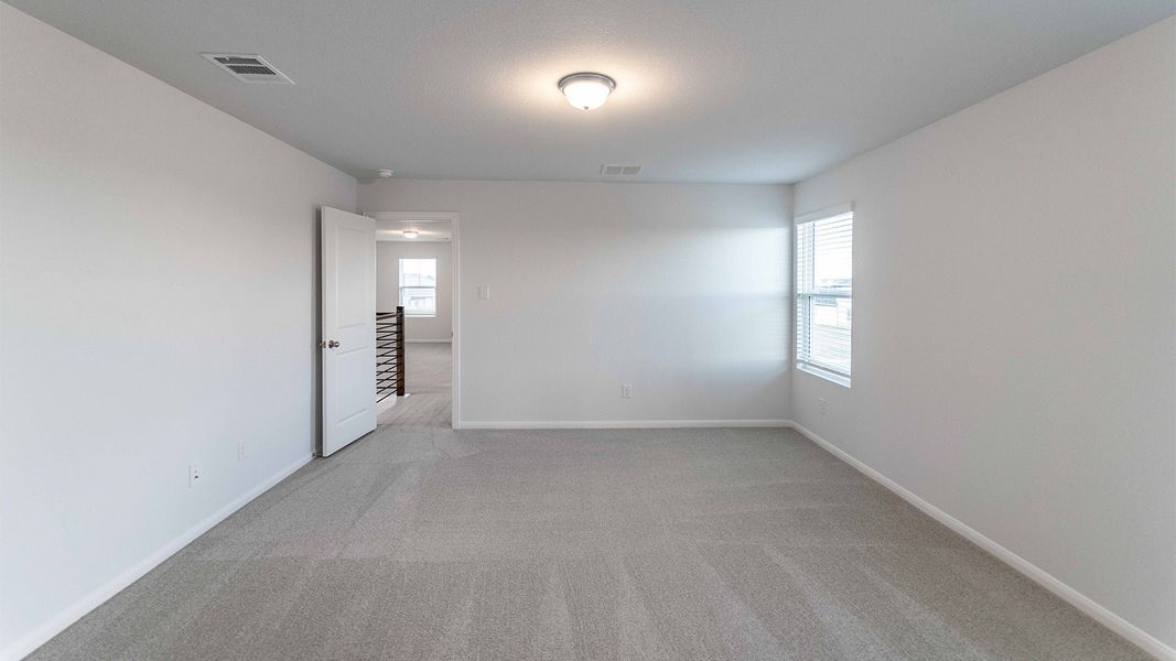 Spacious, unfurnished interior of a new home in Paramount, Kyle (Image 42).