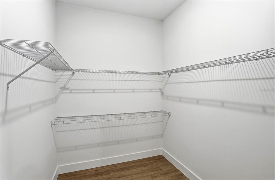 Spacious, unfurnished interior of a new home in , Orlando (Image 22).