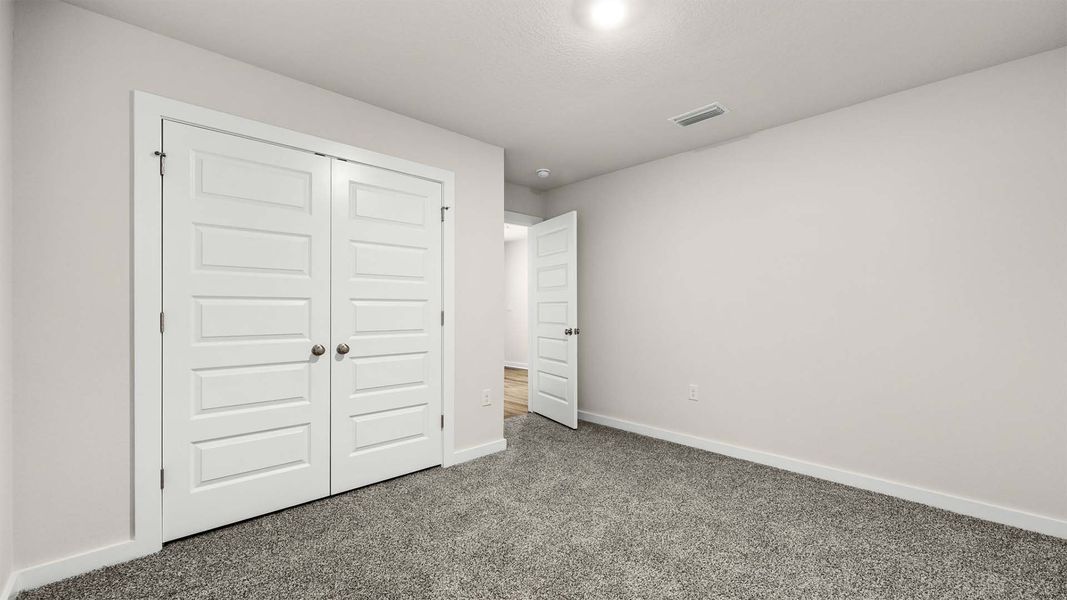 Spacious, unfurnished interior of a new home in Sunny Hills, Chipley (Image 27).
