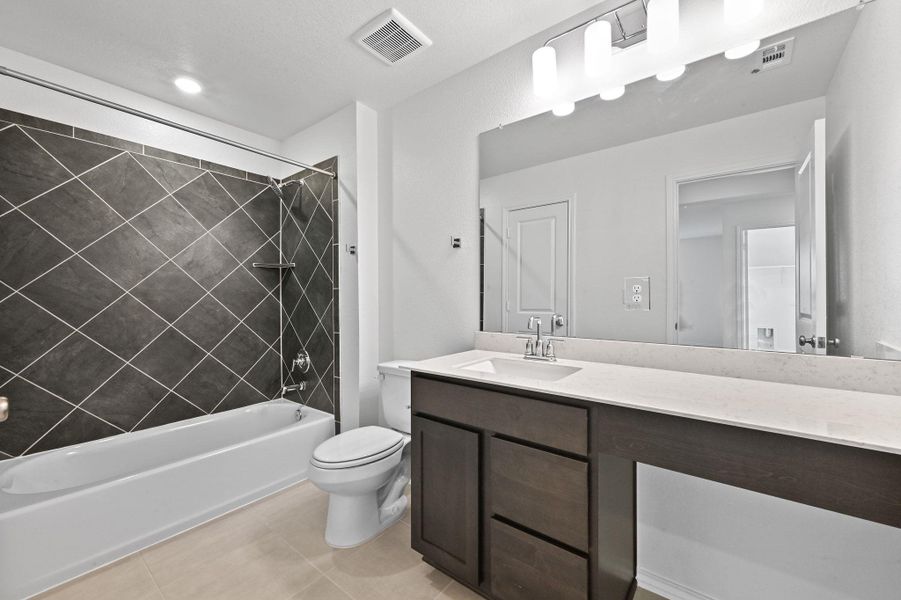 Furnished interior view inside a new home in Creekside at Estancia, Austin (Image 11).