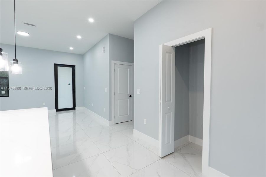 Spacious, unfurnished interior of a new home in , Lehigh Acres (Image 23).