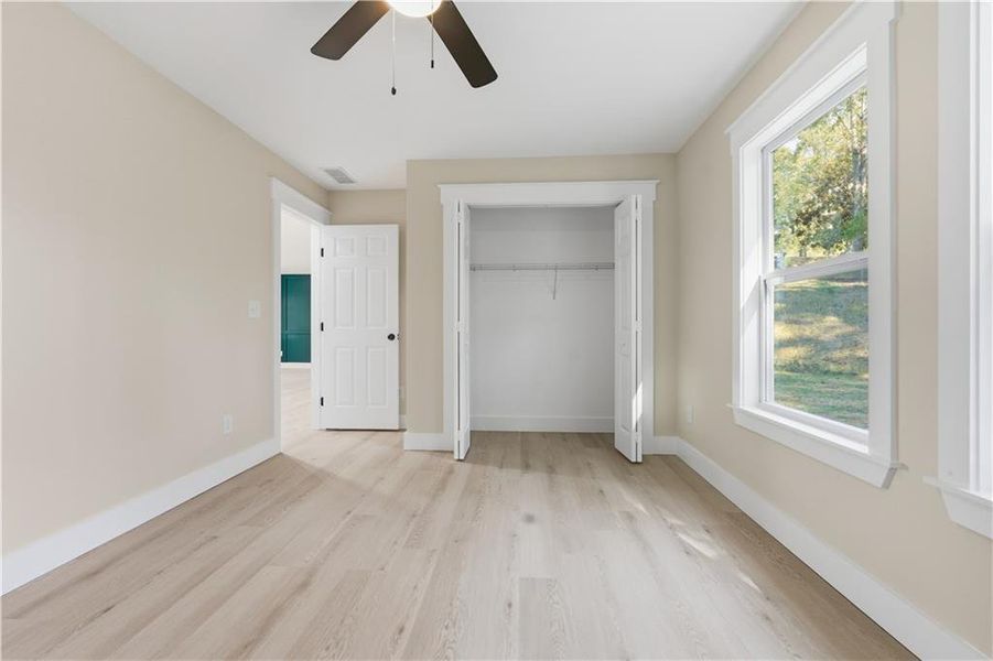 Spacious, unfurnished interior of a new home in , Mableton (Image 13).